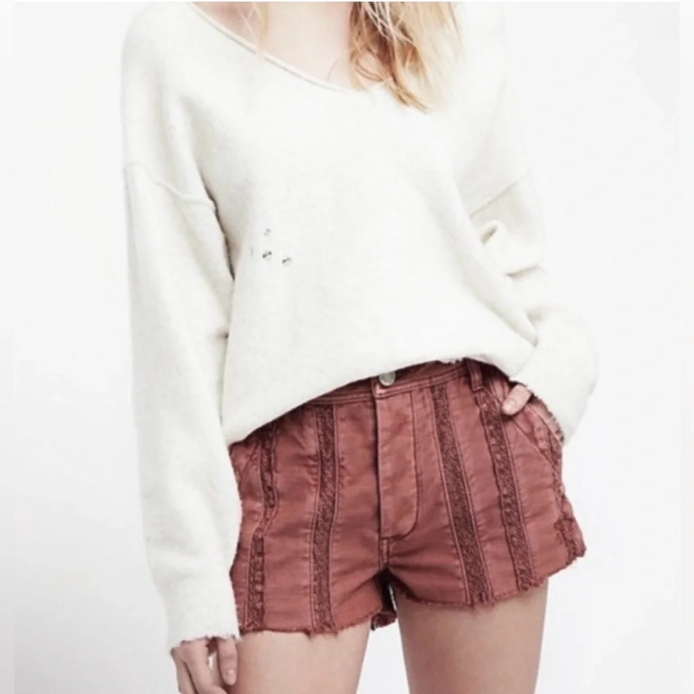 Free People Great Expectations lace trim shorts size 6